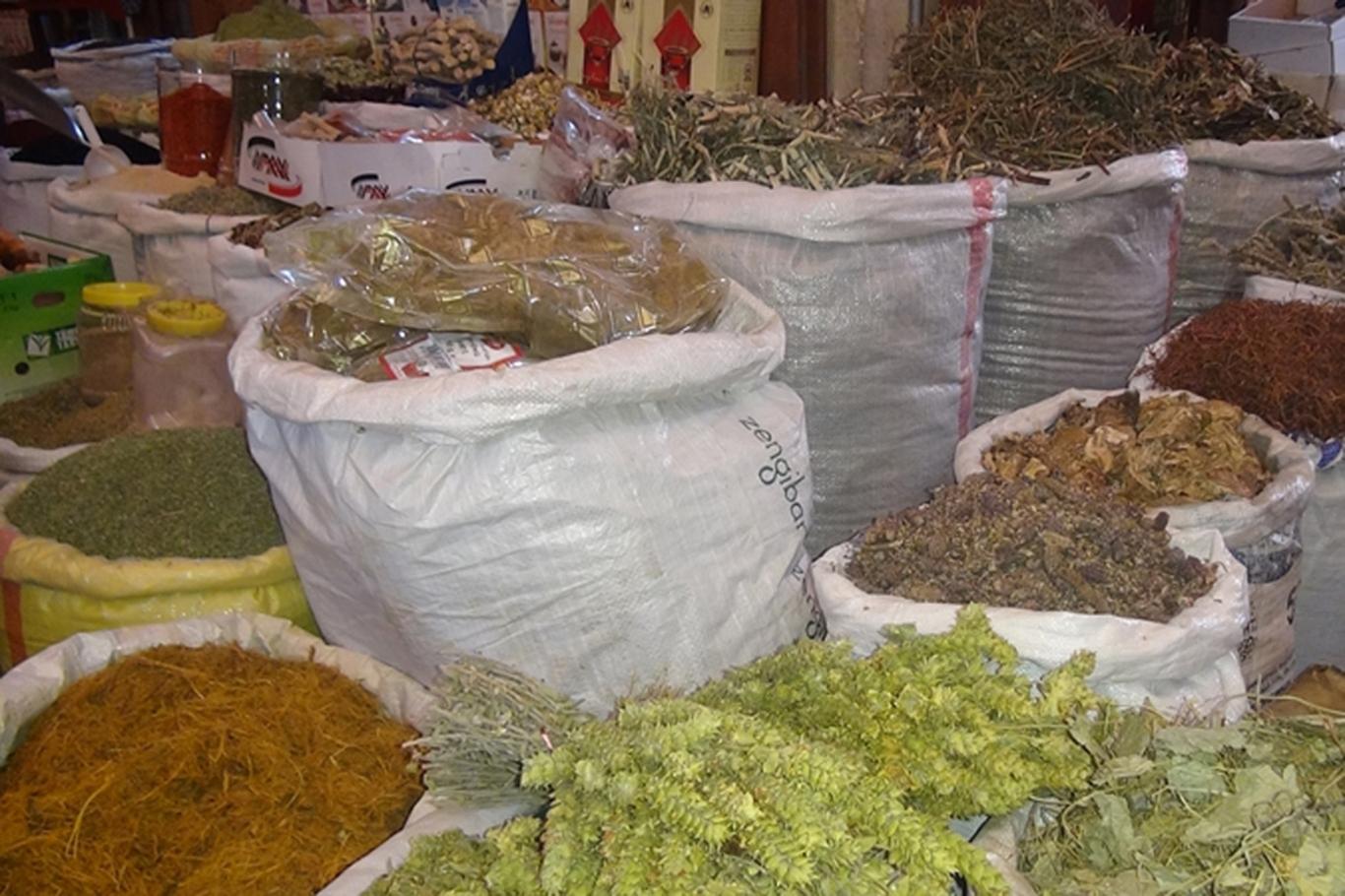 Aktarlar sahte bitkisel ürünlere karşı uyardı Aktarlar sahte bitkisel ürünlere karşı uyardı